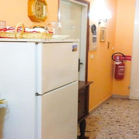 Bed and Breakfast A Casa Doina Airport2 Pisa Exterior foto