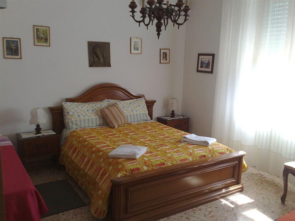 Bed and Breakfast A Casa Doina Airport2 Pisa Exterior foto