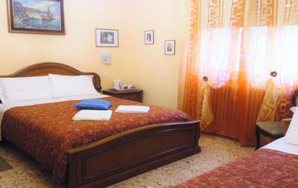Bed and Breakfast A Casa Doina Airport2 Pisa Exterior foto
